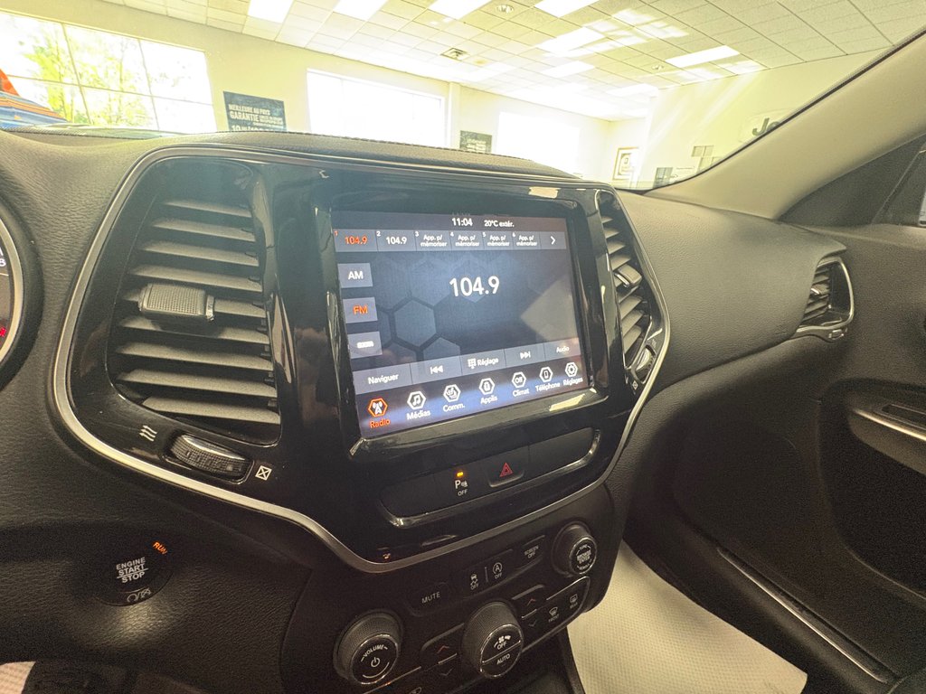 2021 Jeep Cherokee Limited in Paspébiac, Quebec - 14 - w1024h768px