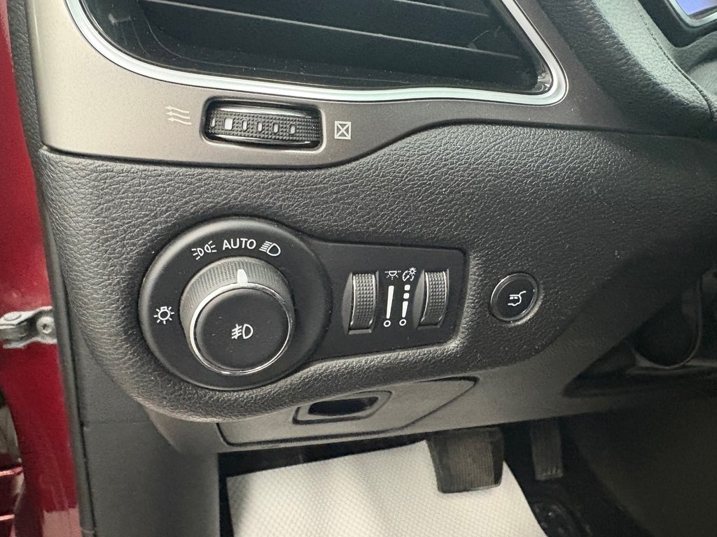 2021 Jeep Cherokee Limited in Paspébiac, Quebec - 19 - w1024h768px