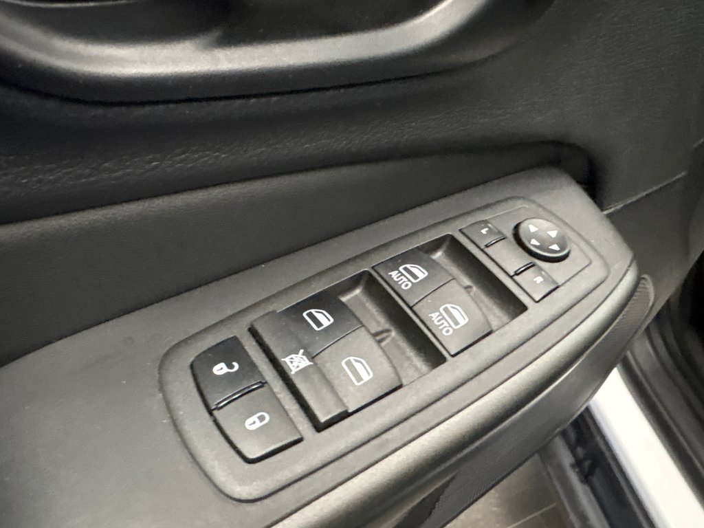 Jeep Cherokee Trailhawk Elite 2022 à Paspébiac, Québec - 12 - w1024h768px