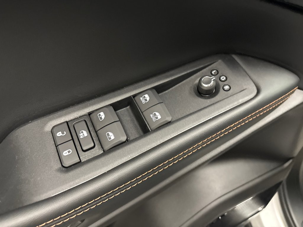 Jeep Cherokee OVERLAND 2026 à Paspébiac, Québec - 14 - w1024h768px