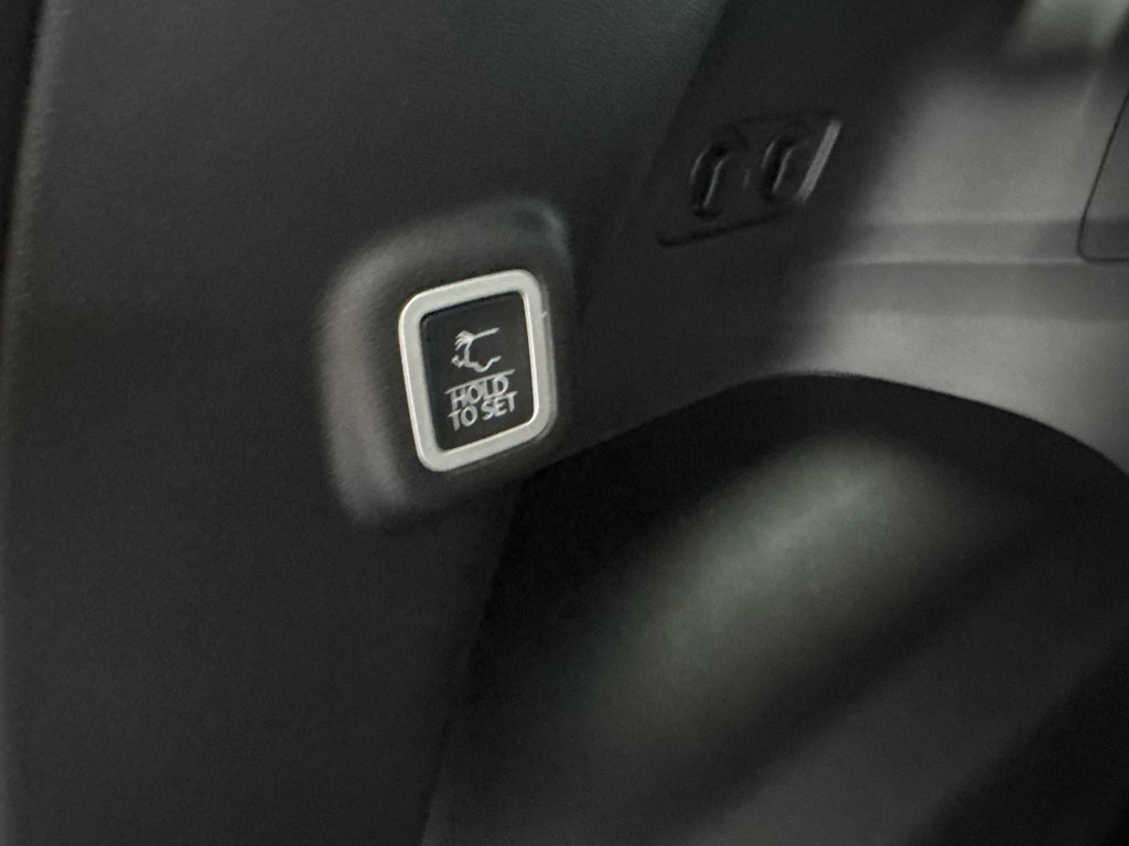 Jeep Cherokee LIMITED 2026 à Paspébiac, Québec - 10 - w1024h768px