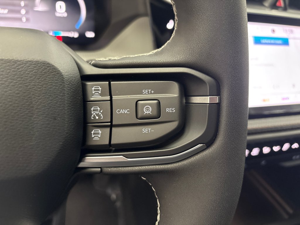 Jeep Cherokee LIMITED 2026 à Paspébiac, Québec - 12 - w1024h768px