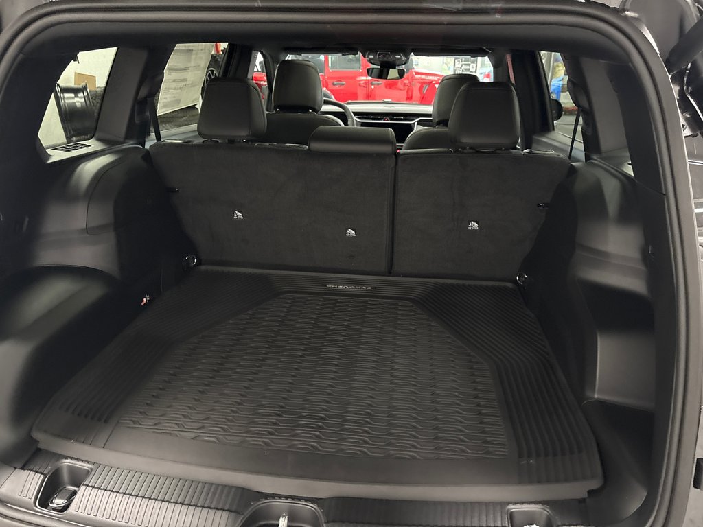 Jeep Cherokee LIMITED 2026 à Paspébiac, Québec - 10 - w1024h768px