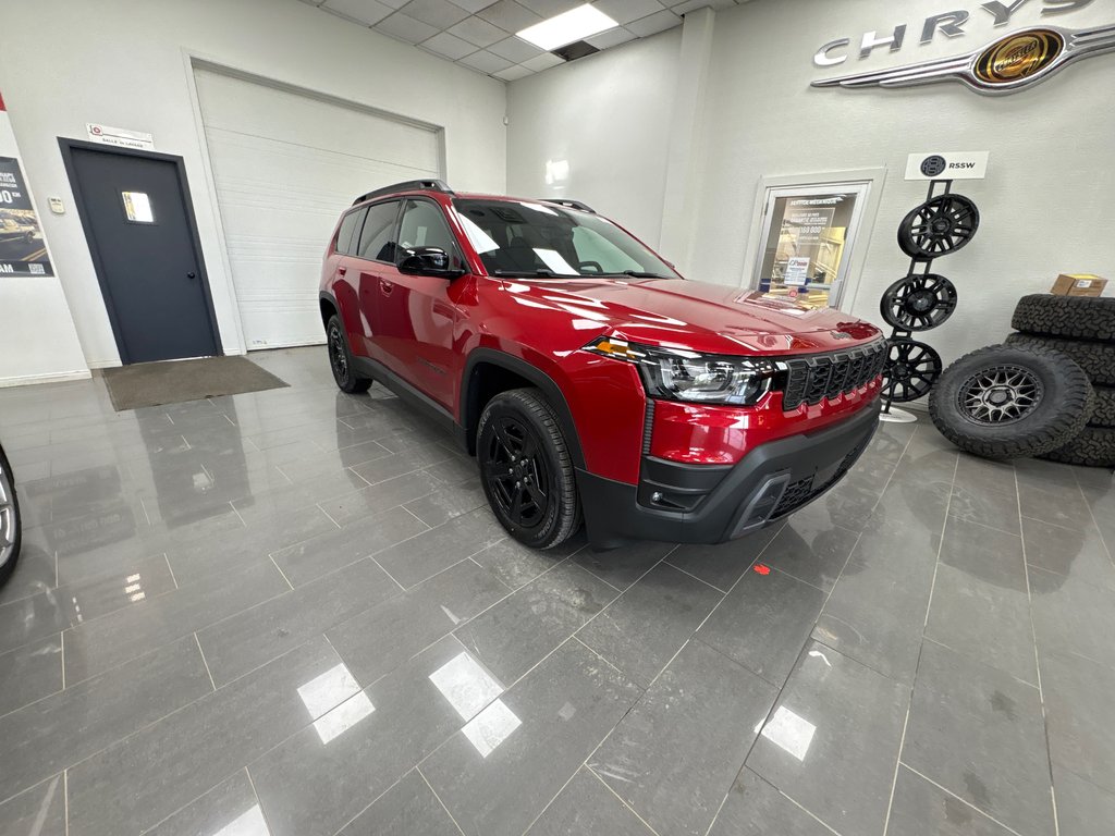 Jeep Cherokee LAREDO 2026 à Paspébiac, Québec - 3 - w1024h768px