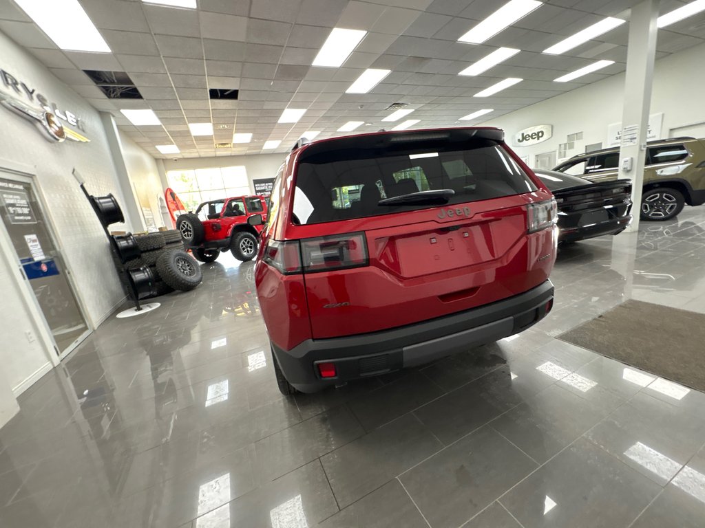 Jeep Cherokee LAREDO 2026 à Paspébiac, Québec - 6 - w1024h768px