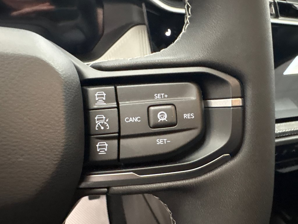 Jeep Cherokee LAREDO 2026 à Paspébiac, Québec - 17 - w1024h768px
