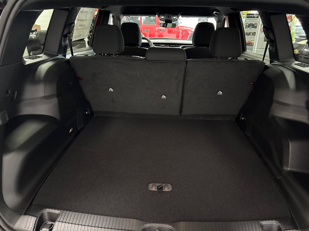 Jeep Cherokee LAREDO 2026 à Paspébiac, Québec - 9 - w1024h768px