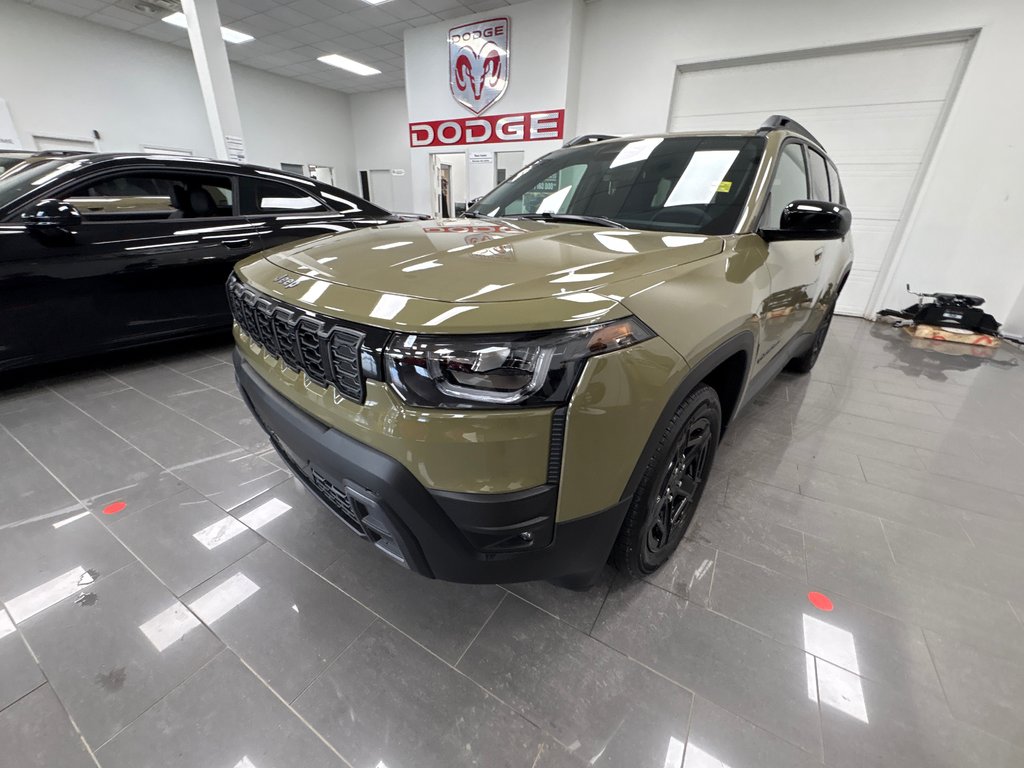 Jeep Cherokee LAREDO 2026 à Paspébiac, Québec - 1 - w1024h768px