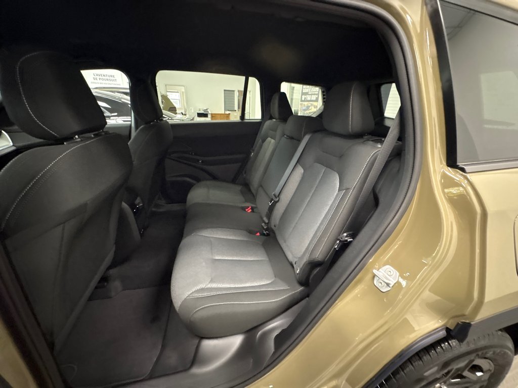 Jeep Cherokee LAREDO 2026 à Paspébiac, Québec - 10 - w1024h768px