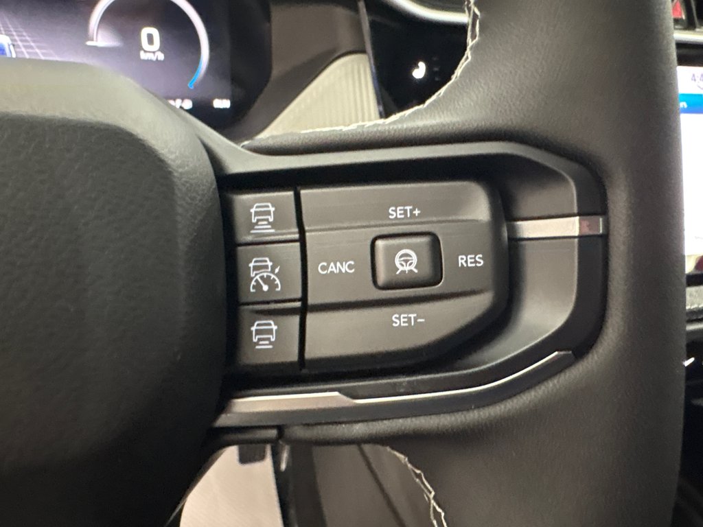 Jeep Cherokee LAREDO 2026 à Paspébiac, Québec - 18 - w1024h768px