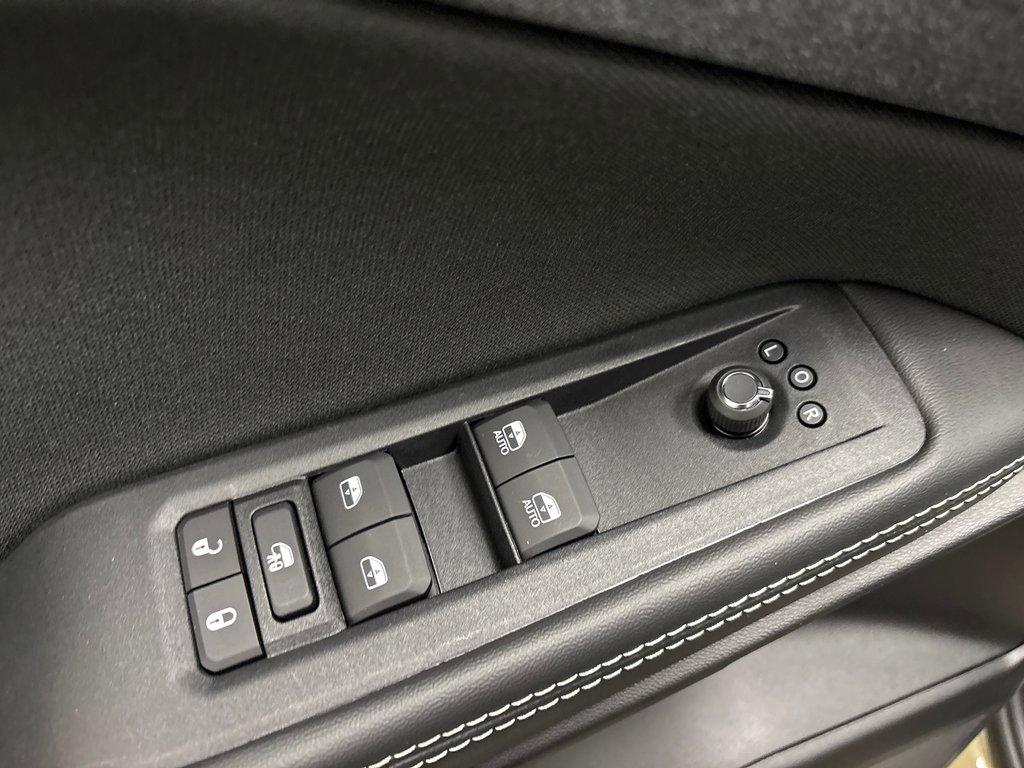 Jeep Cherokee LAREDO 2026 à Paspébiac, Québec - 13 - w1024h768px