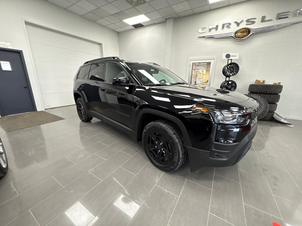Jeep Cherokee LAREDO 2026 à Paspébiac, Québec - 3 - w1024h768px