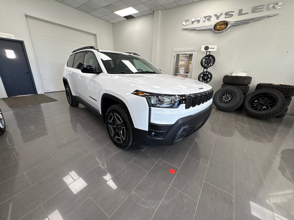 Jeep Cherokee LAREDO 2026 à Paspébiac, Québec - 3 - w1024h768px