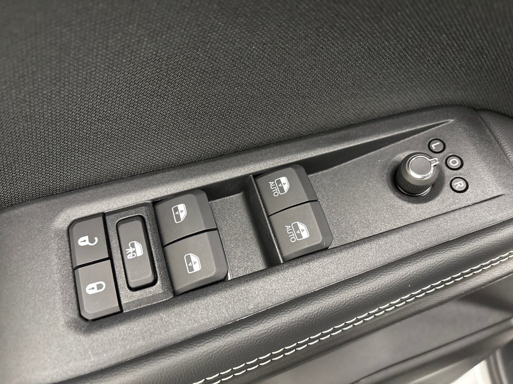Jeep Cherokee LAREDO 2026 à Paspébiac, Québec - 13 - w1024h768px