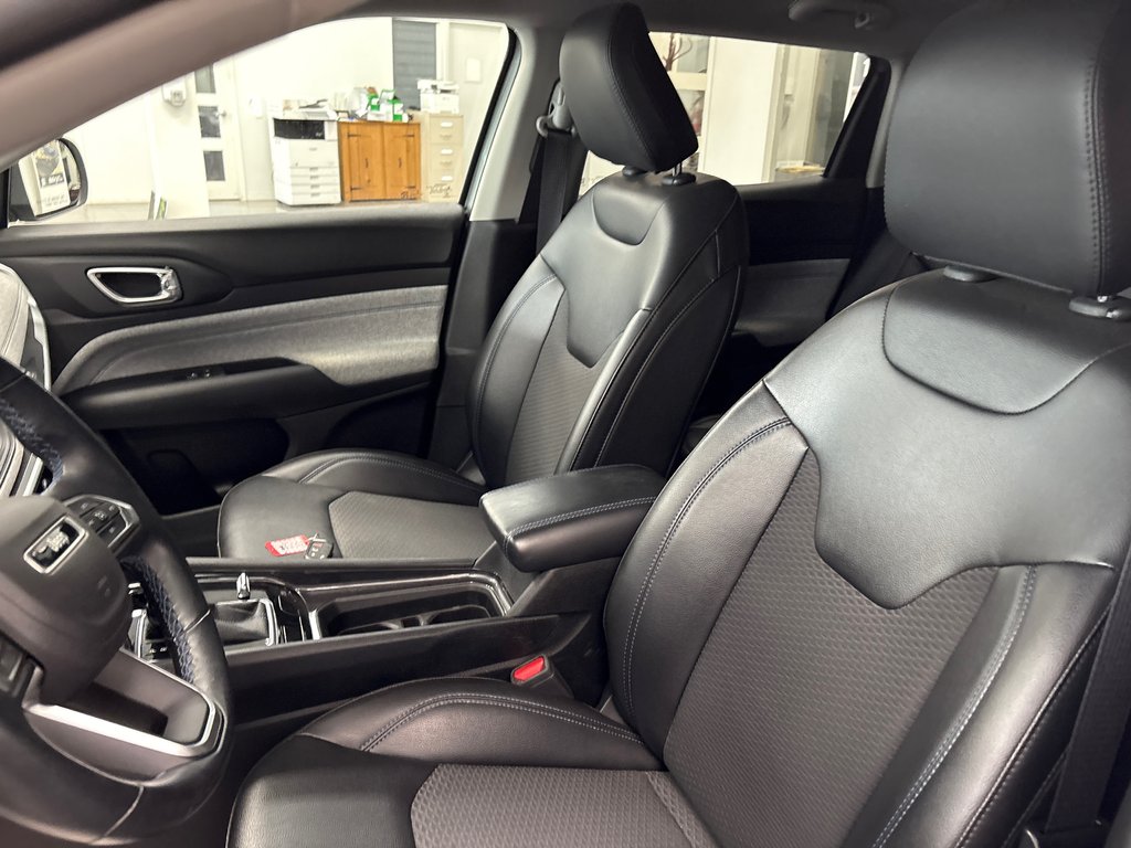 2022 Jeep Compass North in Paspébiac, Quebec - 11 - w1024h768px