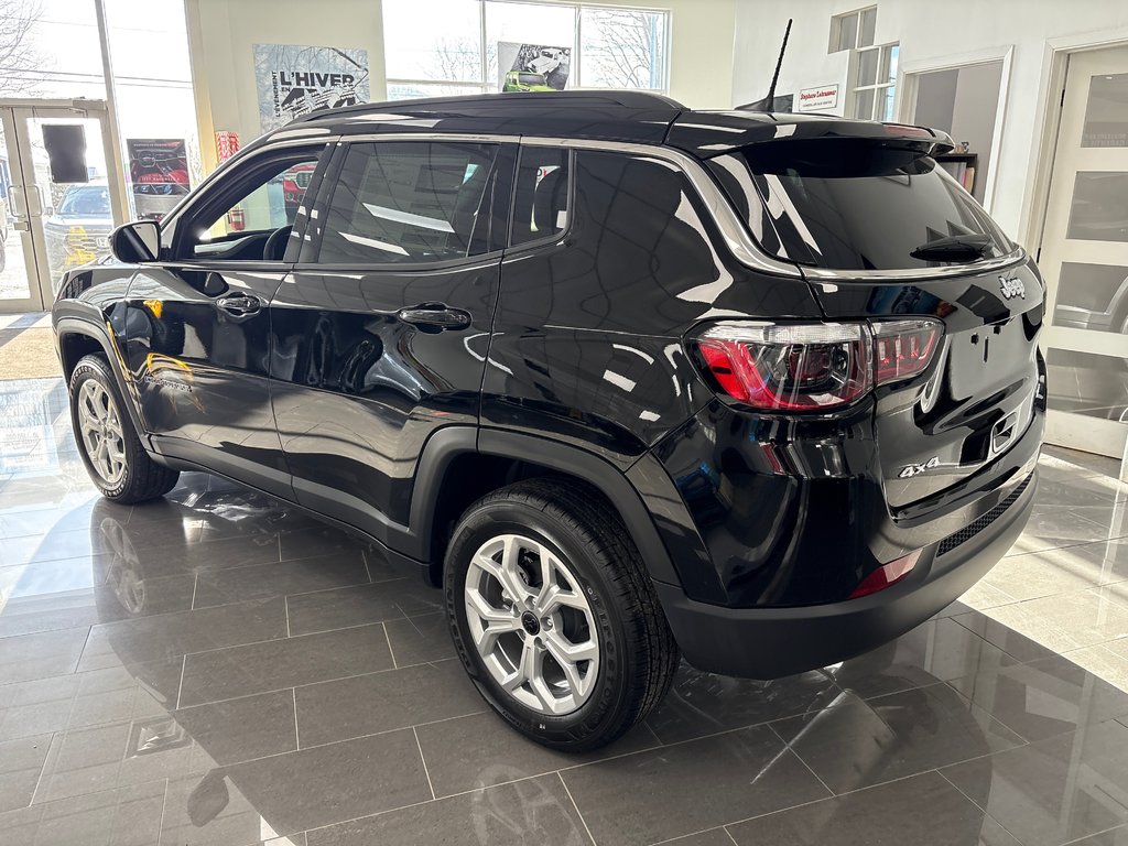 2026 Jeep Compass NORTH in Paspébiac, Quebec - 7 - w1024h768px