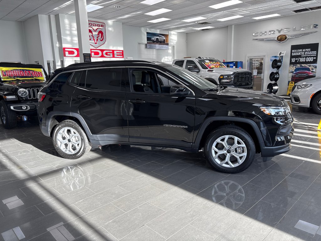 2026 Jeep Compass NORTH in Paspébiac, Quebec - 4 - w1024h768px