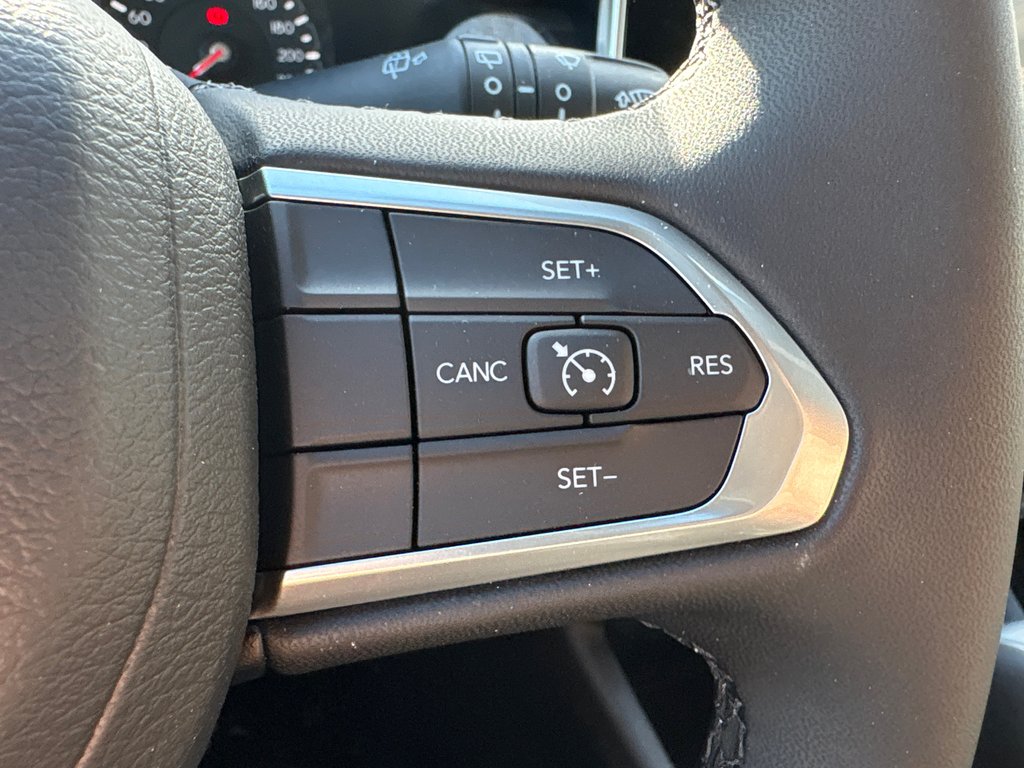 2026 Jeep Compass NORTH in Paspébiac, Quebec - 16 - w1024h768px