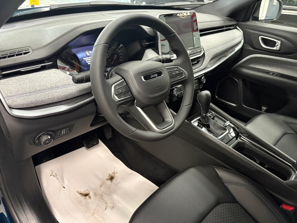 2026 Jeep Compass NORTH in Paspébiac, Quebec - 19 - w1024h768px