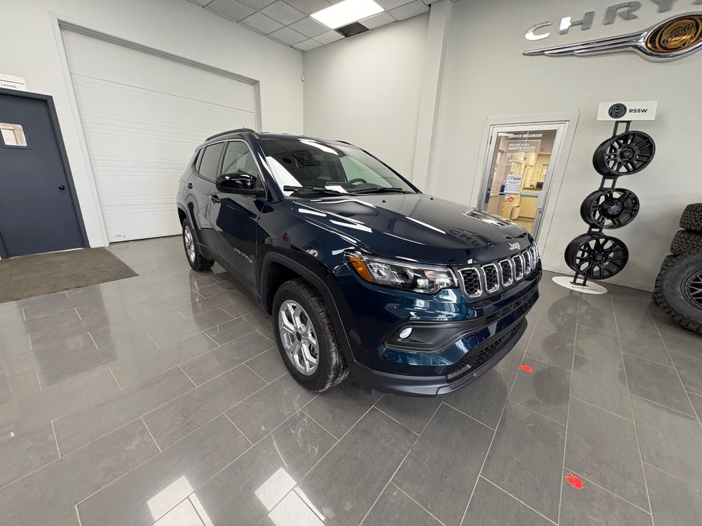 2026 Jeep Compass NORTH in Paspébiac, Quebec - 3 - w1024h768px