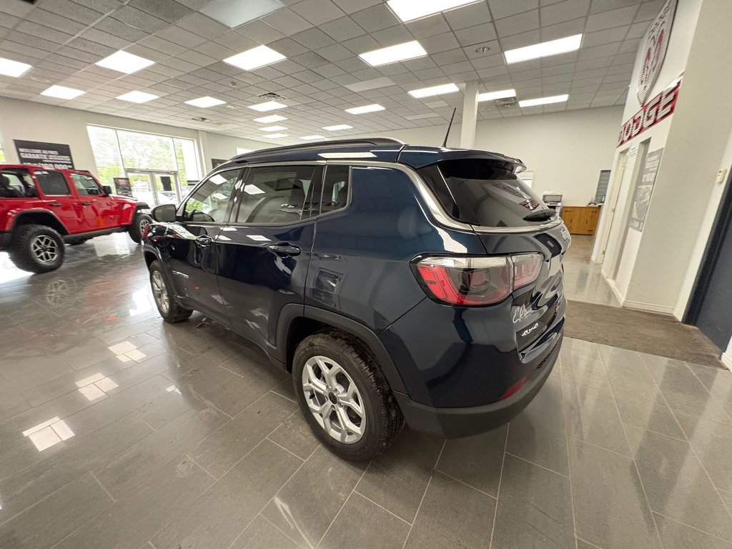 2026 Jeep Compass NORTH in Paspébiac, Quebec - 7 - w1024h768px