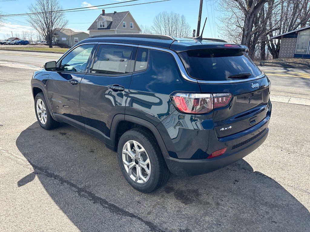 2026 Jeep Compass NORTH in Paspébiac, Quebec - 7 - w1024h768px