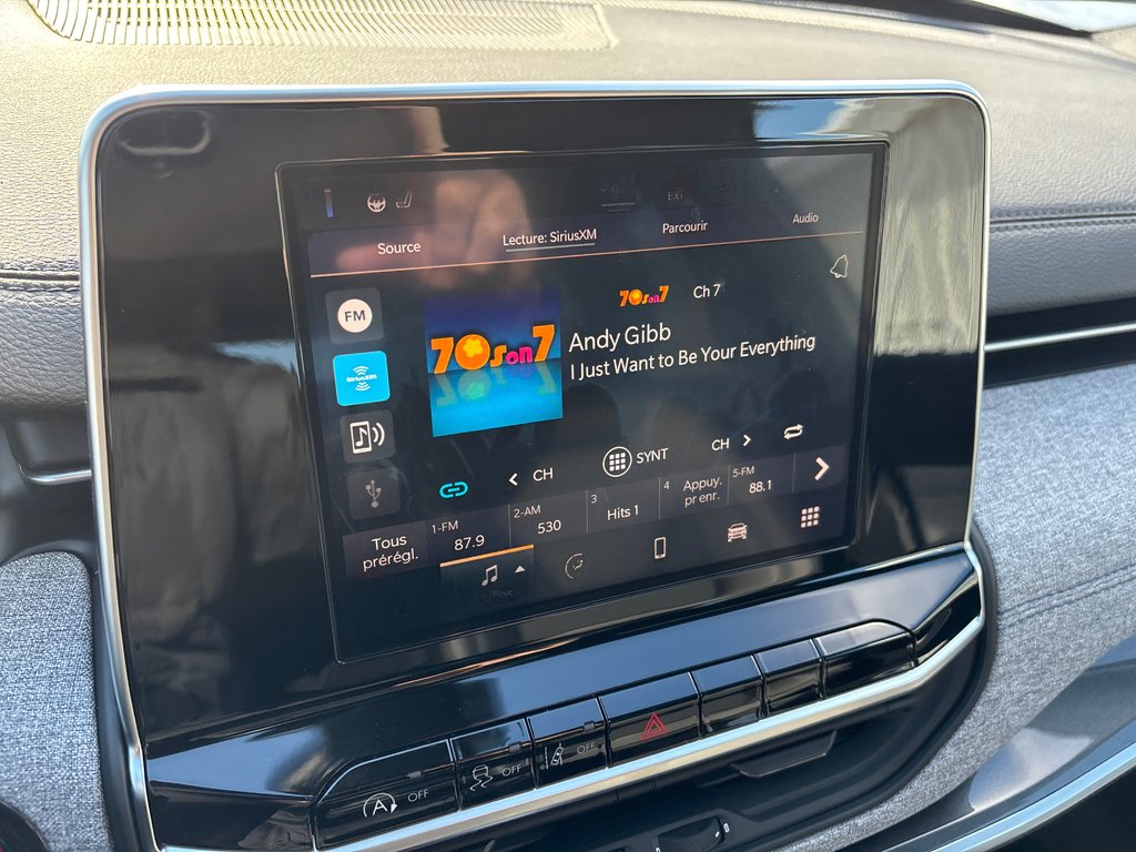 2026 Jeep Compass NORTH in Paspébiac, Quebec - 13 - w1024h768px