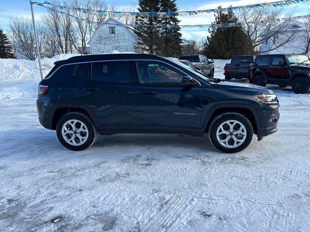 2026 Jeep Compass NORTH in Paspébiac, Quebec - 4 - w1024h768px