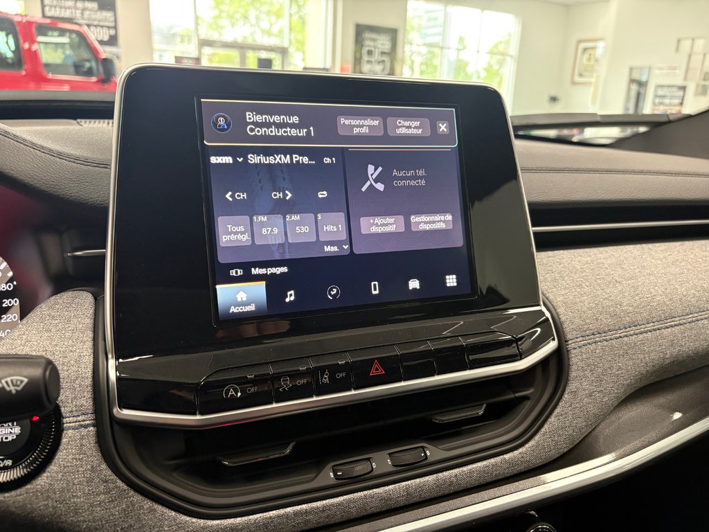 2026 Jeep Compass NORTH in Paspébiac, Quebec - 22 - w1024h768px