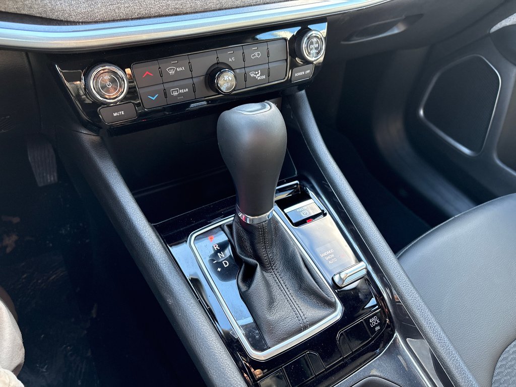 2026 Jeep Compass NORTH in Paspébiac, Quebec - 14 - w1024h768px