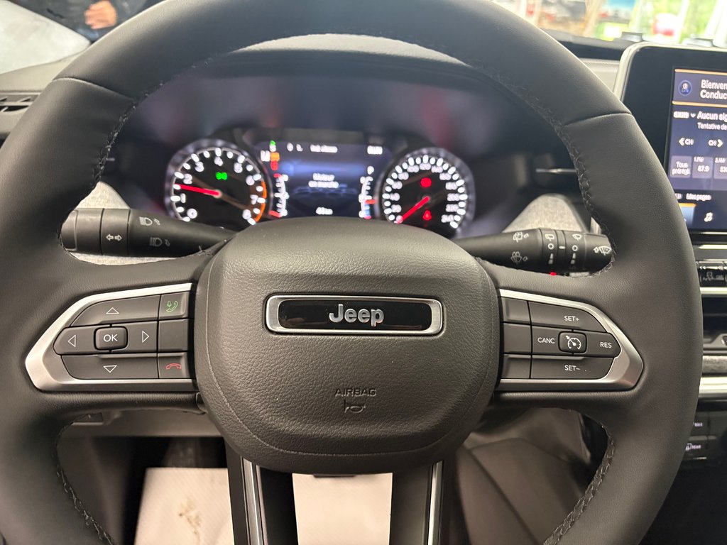 2026 Jeep Compass NORTH in Paspébiac, Quebec - 24 - w1024h768px