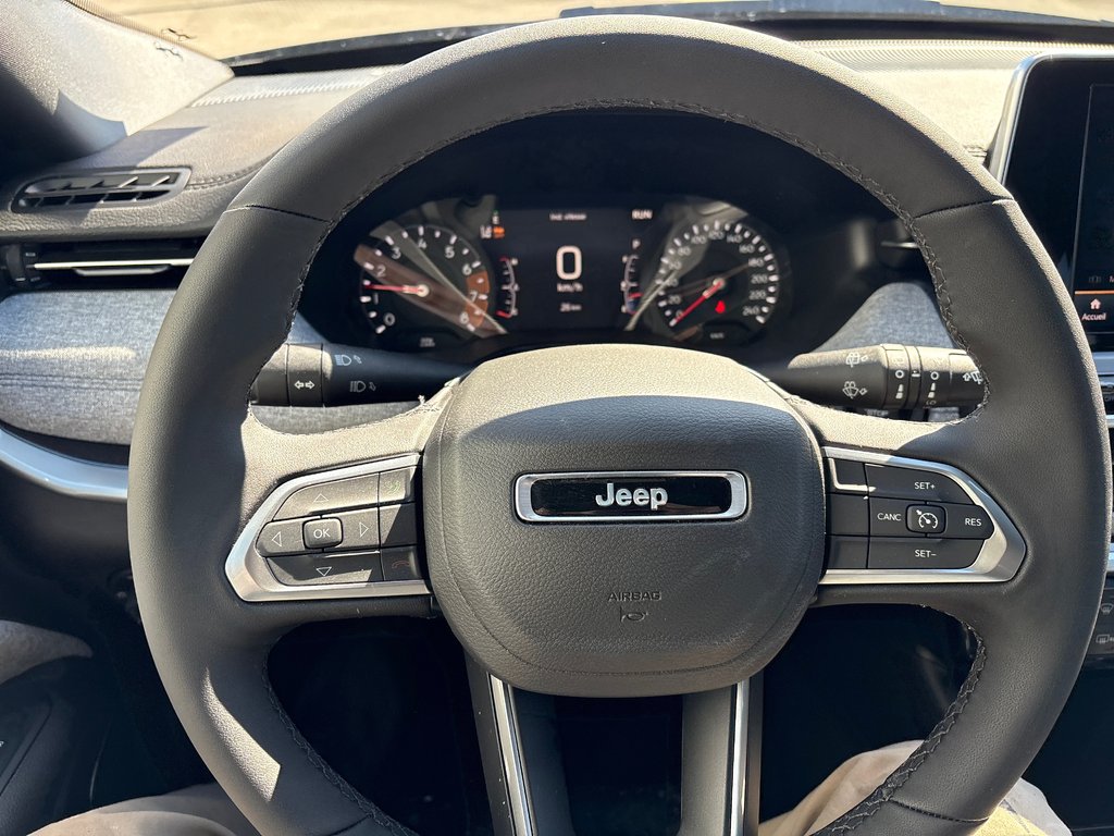 2026 Jeep Compass NORTH in Paspébiac, Quebec - 12 - w1024h768px