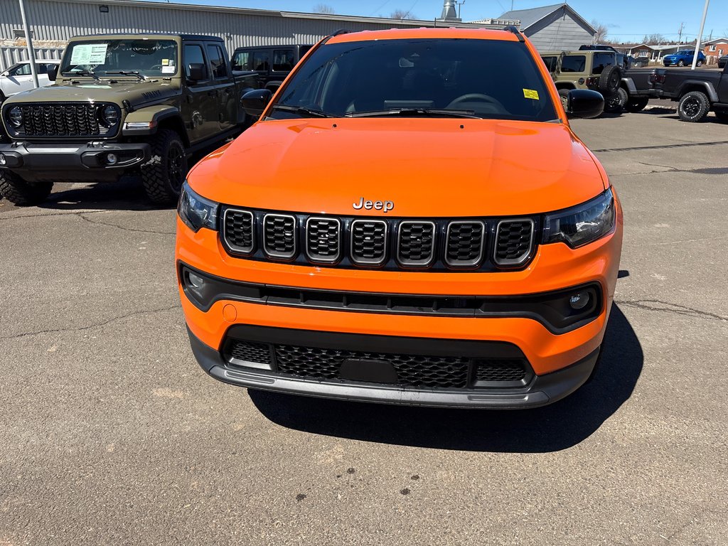 2026 Jeep Compass NORTH in Paspébiac, Quebec - 2 - w1024h768px