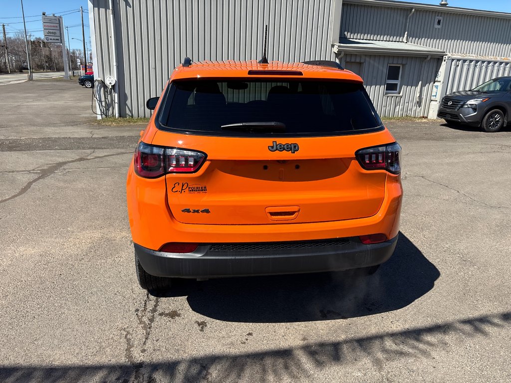 2026 Jeep Compass NORTH in Paspébiac, Quebec - 10 - w1024h768px
