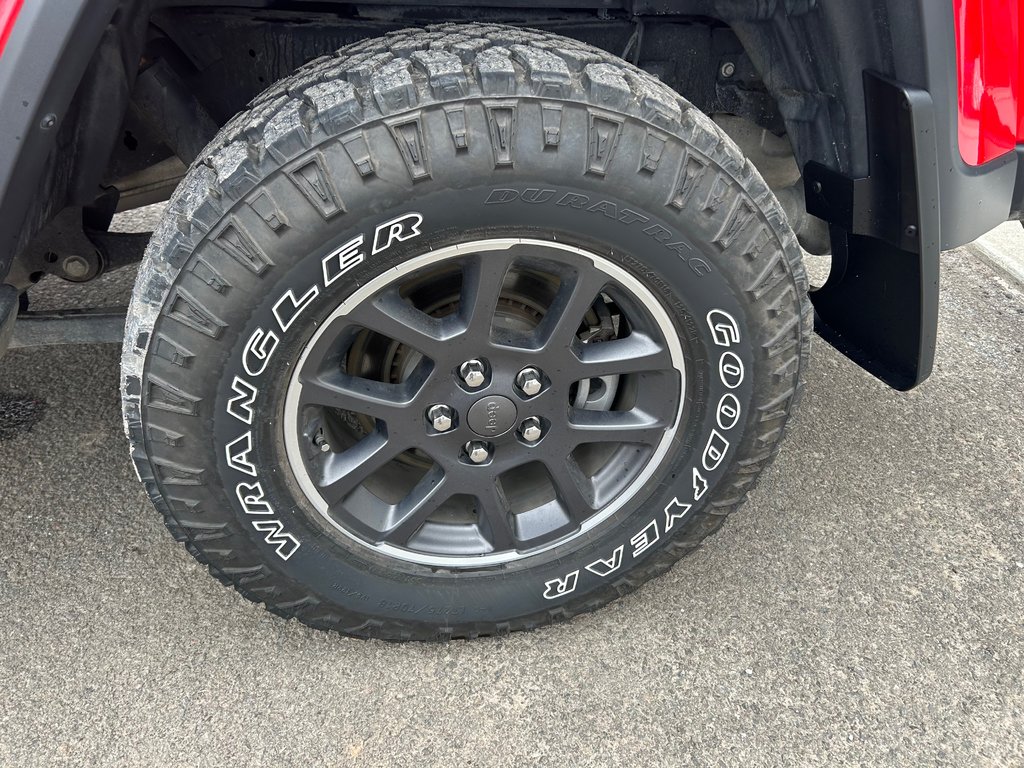 Jeep Gladiator Overland 2020 à Paspébiac, Québec - 10 - w1024h768px