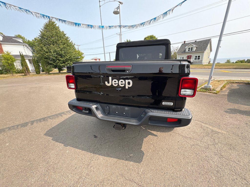 2021 Jeep Gladiator Overland in Paspébiac, Quebec - 5 - w1024h768px