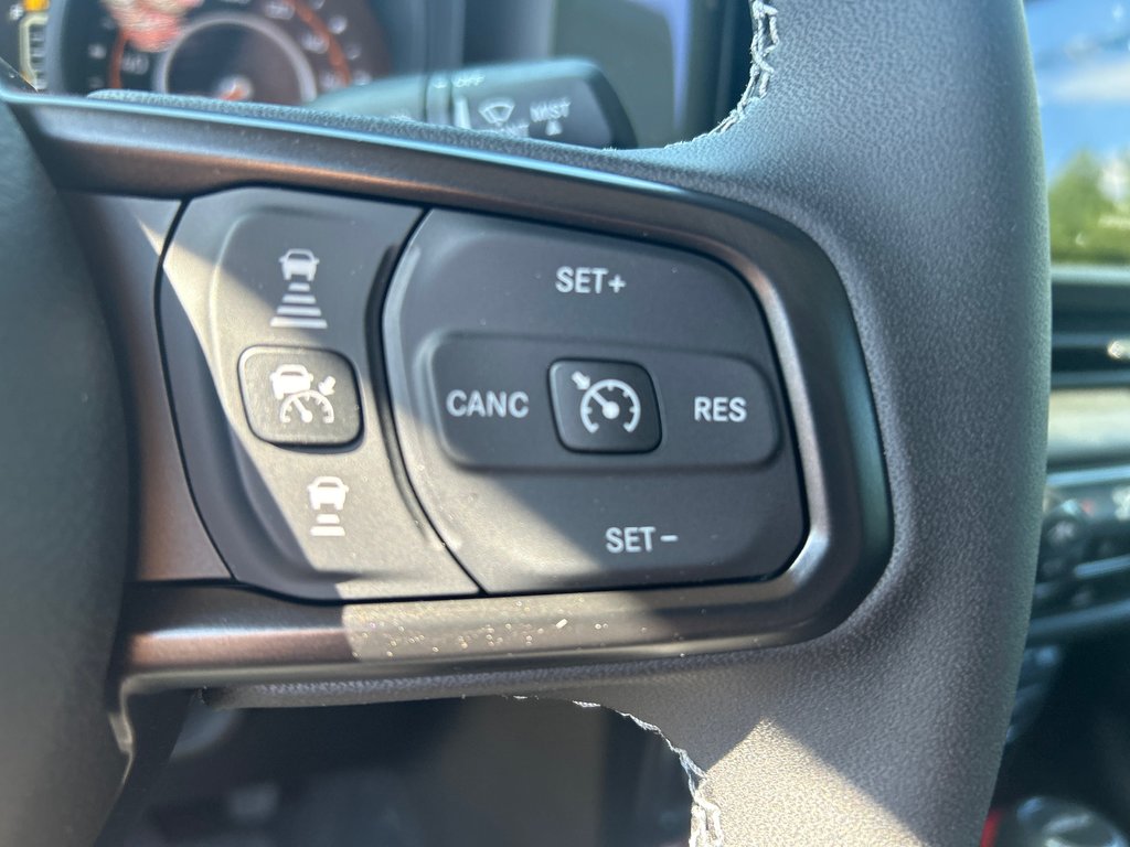Jeep Gladiator WILLYS 2025 à Paspébiac, Québec - 17 - w1024h768px
