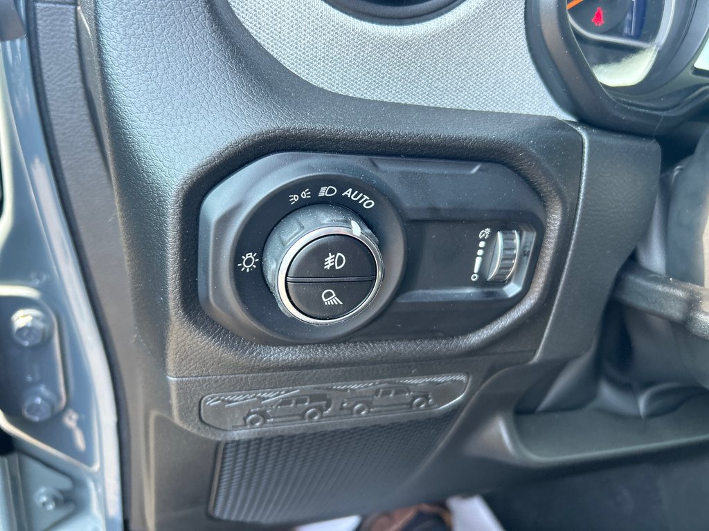 Jeep Gladiator WILLYS 2025 à Paspébiac, Québec - 20 - w1024h768px