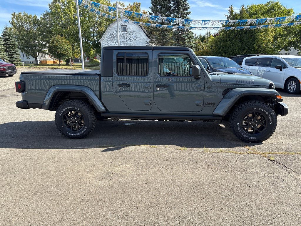 Jeep GLADIATOR WILLYS 2025 à Paspébiac, Québec - 4 - w1024h768px