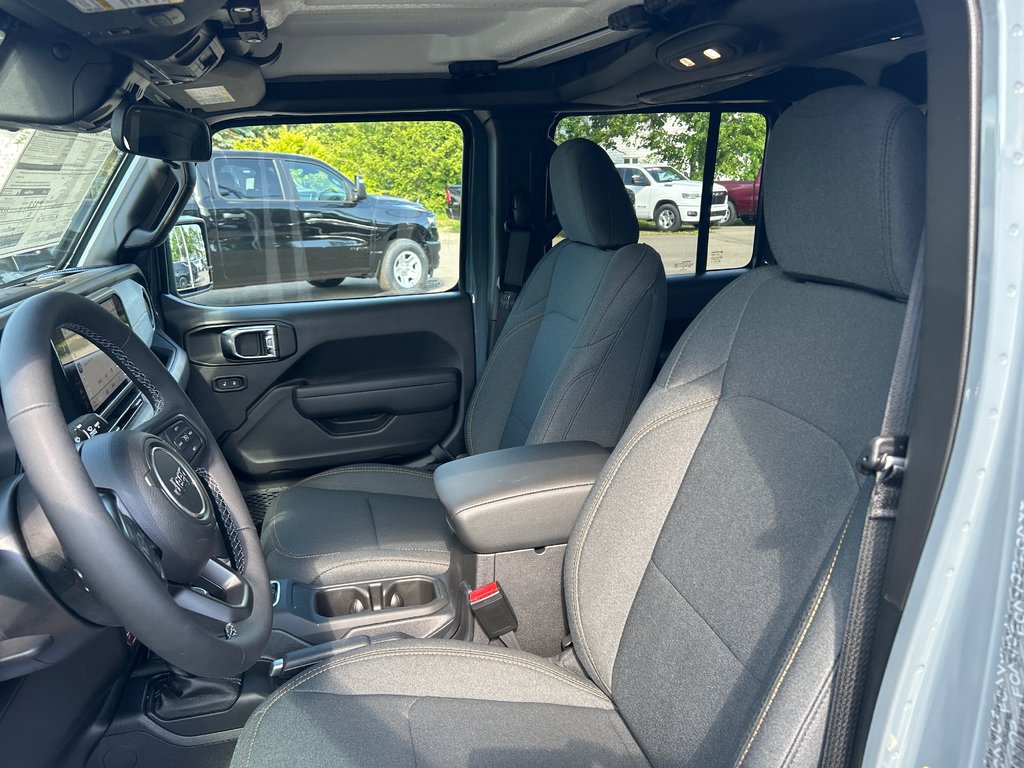 Jeep Gladiator WILLYS 2025 à Paspébiac, Québec - 11 - w1024h768px