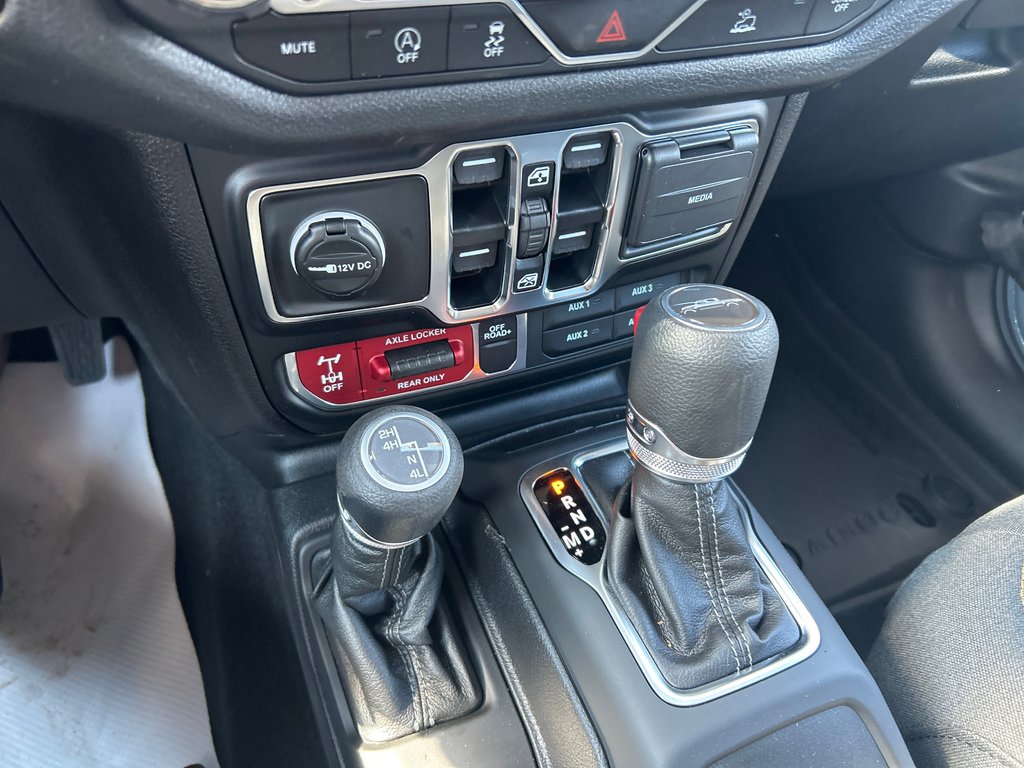 Jeep Gladiator WILLYS 2025 à Paspébiac, Québec - 14 - w1024h768px