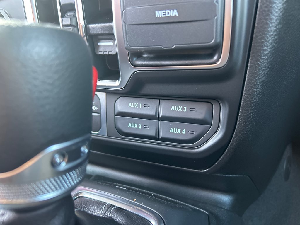 Jeep Gladiator WILLYS 2025 à Paspébiac, Québec - 22 - w1024h768px