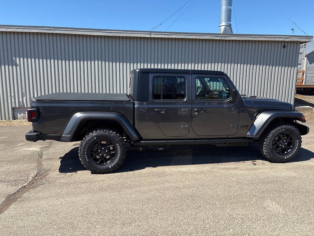 Jeep Gladiator WILLYS 2026 à Paspébiac, Québec - 4 - w1024h768px