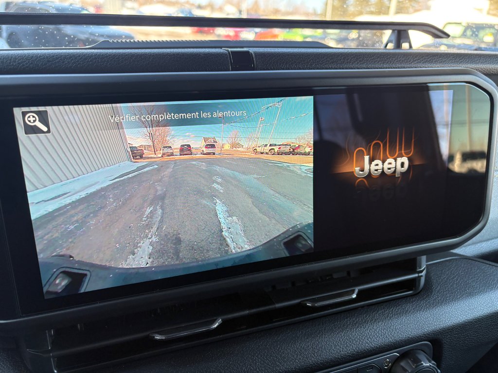 Jeep Gladiator WILLYS 2026 à Paspébiac, Québec - 12 - w1024h768px