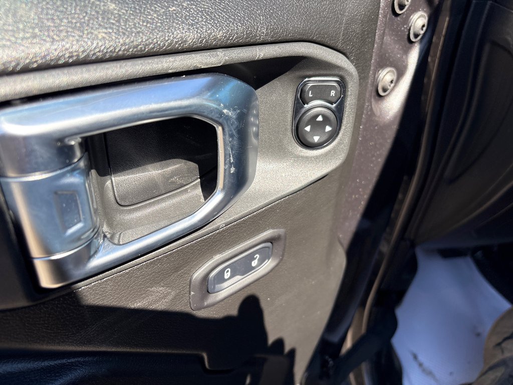 Jeep Gladiator WILLYS 2026 à Paspébiac, Québec - 13 - w1024h768px
