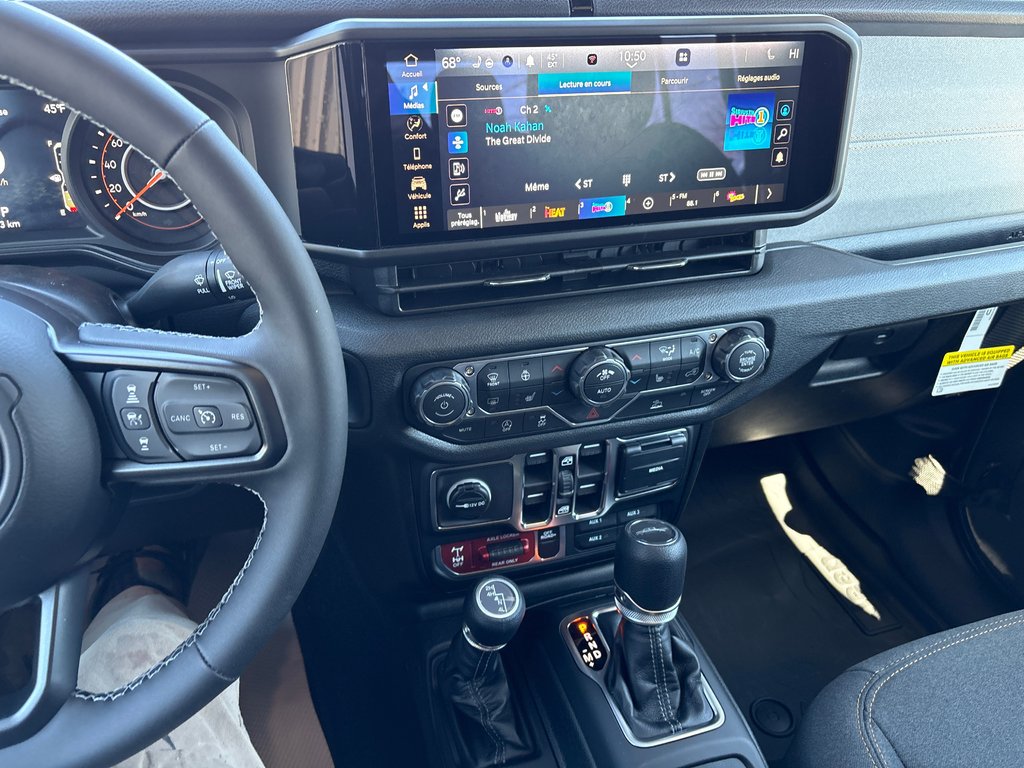 Jeep Gladiator WILLYS 2026 à Paspébiac, Québec - 14 - w1024h768px