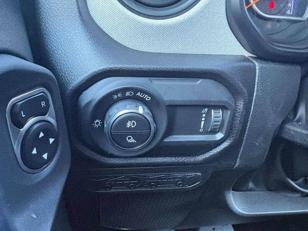 Jeep Gladiator WILLYS 2026 à Paspébiac, Québec - 18 - w1024h768px