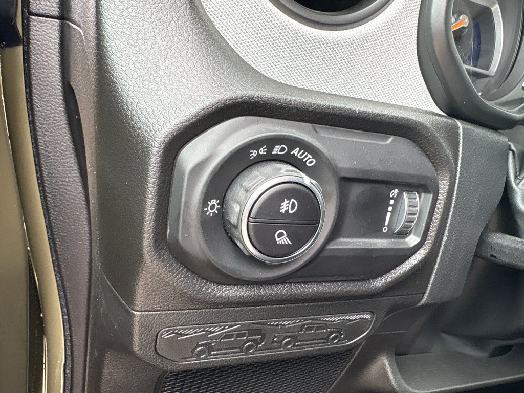 2026 Jeep Gladiator WILLYS in Paspébiac, Quebec - 20 - w1024h768px
