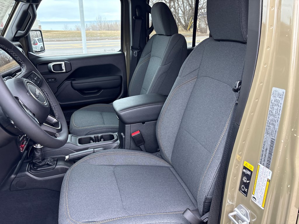 2026 Jeep Gladiator WILLYS in Paspébiac, Quebec - 13 - w1024h768px
