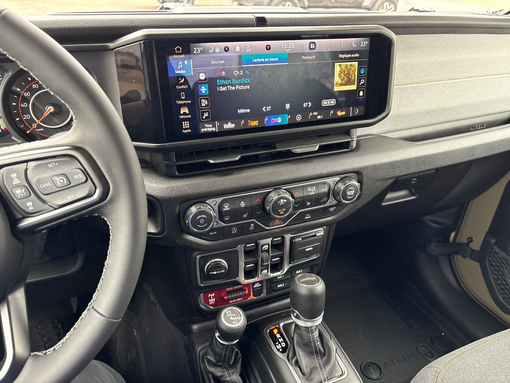 2026 Jeep Gladiator WILLYS in Paspébiac, Quebec - 15 - w1024h768px